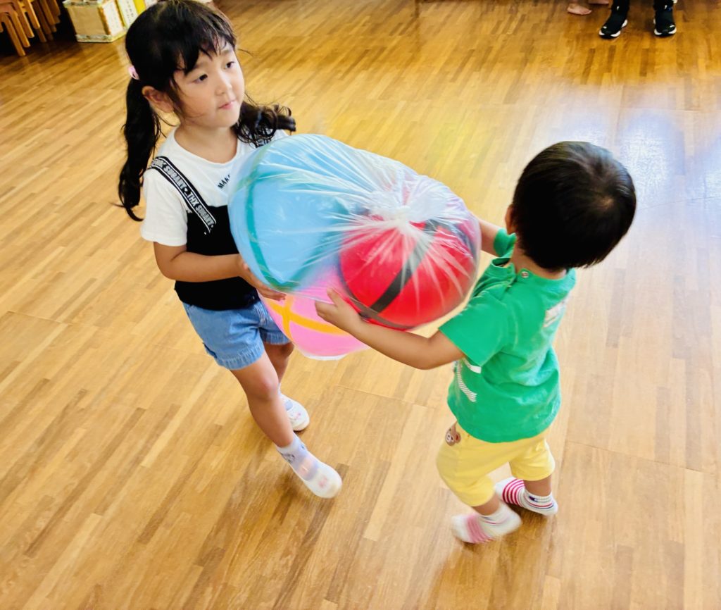 福岡県　京都郡　みやこ町　犀川　わくわくの幼稚園　のびのび幼稚園　幼稚園　保育園　認定こども園　子ども　保育　弁当　ママ弁当　遠足　年長　年中　年少　未満児　みやこ町保育園　行橋市幼稚園　よちよち広場　言葉遊びかるた遊び　表現遊び　外遊び　お花見　個人制作　マット遊び　体育遊び　らブロック遊び　滑り台　砂場　絵パズル　みのむし　クリスマス制作　お散歩　作品展　ボール遊び　花見　体操教室　指スタンプ製作　給食参観　時の記念日製作　年長製作　あそびワーク　あそび
七夕飾り　冷やし中華　整理整頓　夏休み