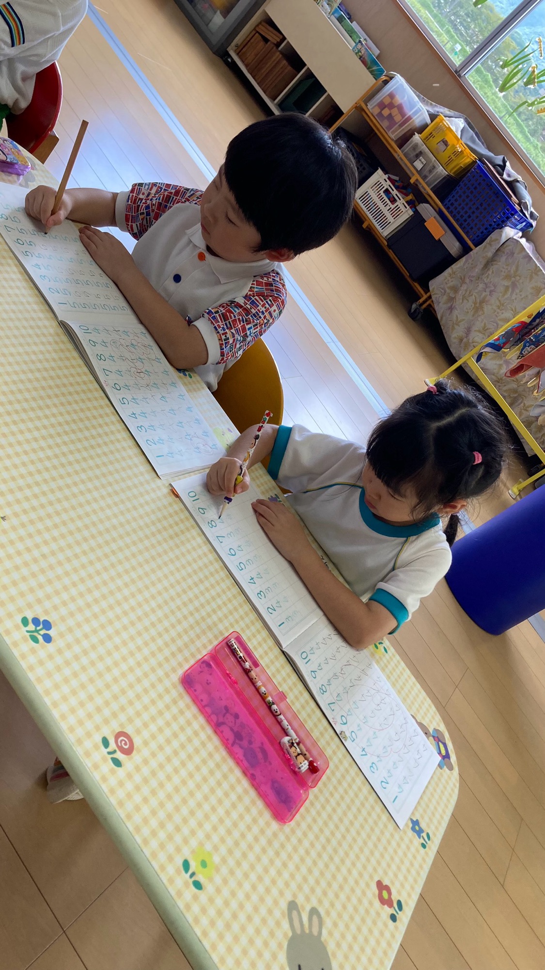 福岡県　京都郡　みやこ町　犀川　わくわくの幼稚園　のびのび幼https://waku2noki.com/7232/稚園　幼稚園　保育園　認定こども園　子ども　保育　弁当　ママ弁当　遠足　年長　年中　年少　未満児　みやこ町保育園　行橋市幼稚園　よちよち広場　言葉遊びかるた遊び　表現遊び　外遊び　お花見　個人制作　マット遊び　体育遊び　らブロック遊び　滑り台　砂場　絵パズル　みのむし　クリスマス制作　お散歩　作品展　ボール遊び　花見　体操教室　指スタンプ製作　給食参観　時の記念日製作　年長製作　あそびワーク　あそび
七夕飾り　さんすうノート