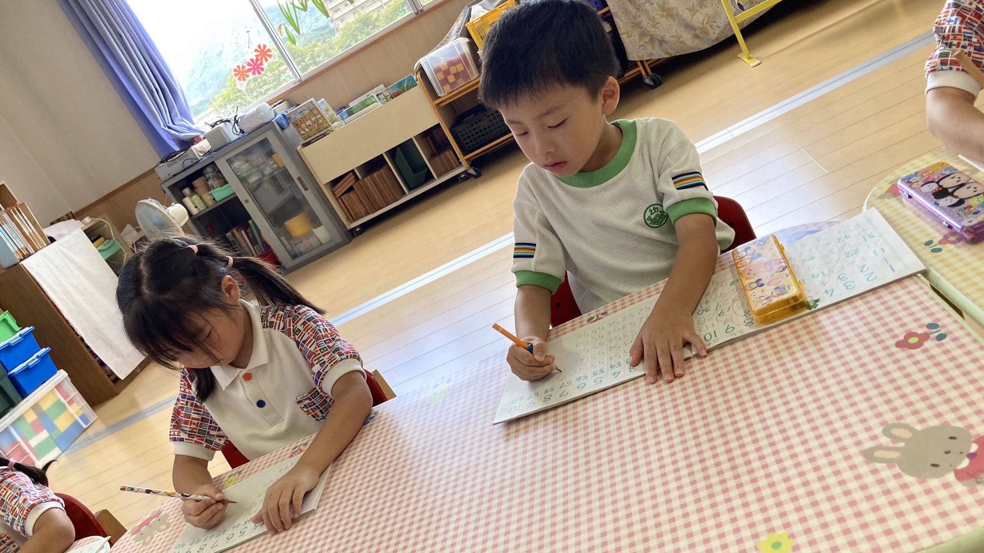 福岡県　京都郡　みやこ町　犀川　わくわくの幼稚園　のびのび幼https://waku2noki.com/7232/稚園　幼稚園　保育園　認定こども園　子ども　保育　弁当　ママ弁当　遠足　年長　年中　年少　未満児　みやこ町保育園　行橋市幼稚園　よちよち広場　言葉遊びかるた遊び　表現遊び　外遊び　お花見　個人制作　マット遊び　体育遊び　らブロック遊び　滑り台　砂場　絵パズル　みのむし　クリスマス制作　お散歩　作品展　ボール遊び　花見　体操教室　指スタンプ製作　給食参観　時の記念日製作　年長製作　あそびワーク　あそび
七夕飾り　さんすうノート