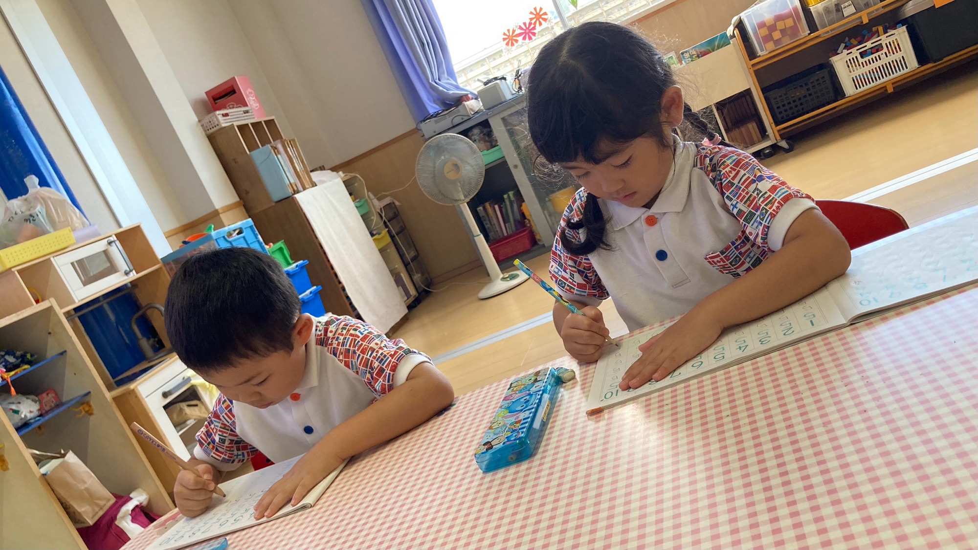 福岡県　京都郡　みやこ町　犀川　わくわくの幼稚園　のびのび幼https://waku2noki.com/7232/稚園　幼稚園　保育園　認定こども園　子ども　保育　弁当　ママ弁当　遠足　年長　年中　年少　未満児　みやこ町保育園　行橋市幼稚園　よちよち広場　言葉遊びかるた遊び　表現遊び　外遊び　お花見　個人制作　マット遊び　体育遊び　らブロック遊び　滑り台　砂場　絵パズル　みのむし　クリスマス制作　お散歩　作品展　ボール遊び　花見　体操教室　指スタンプ製作　給食参観　時の記念日製作　年長製作　あそびワーク　あそび
七夕飾り　さんすうノート