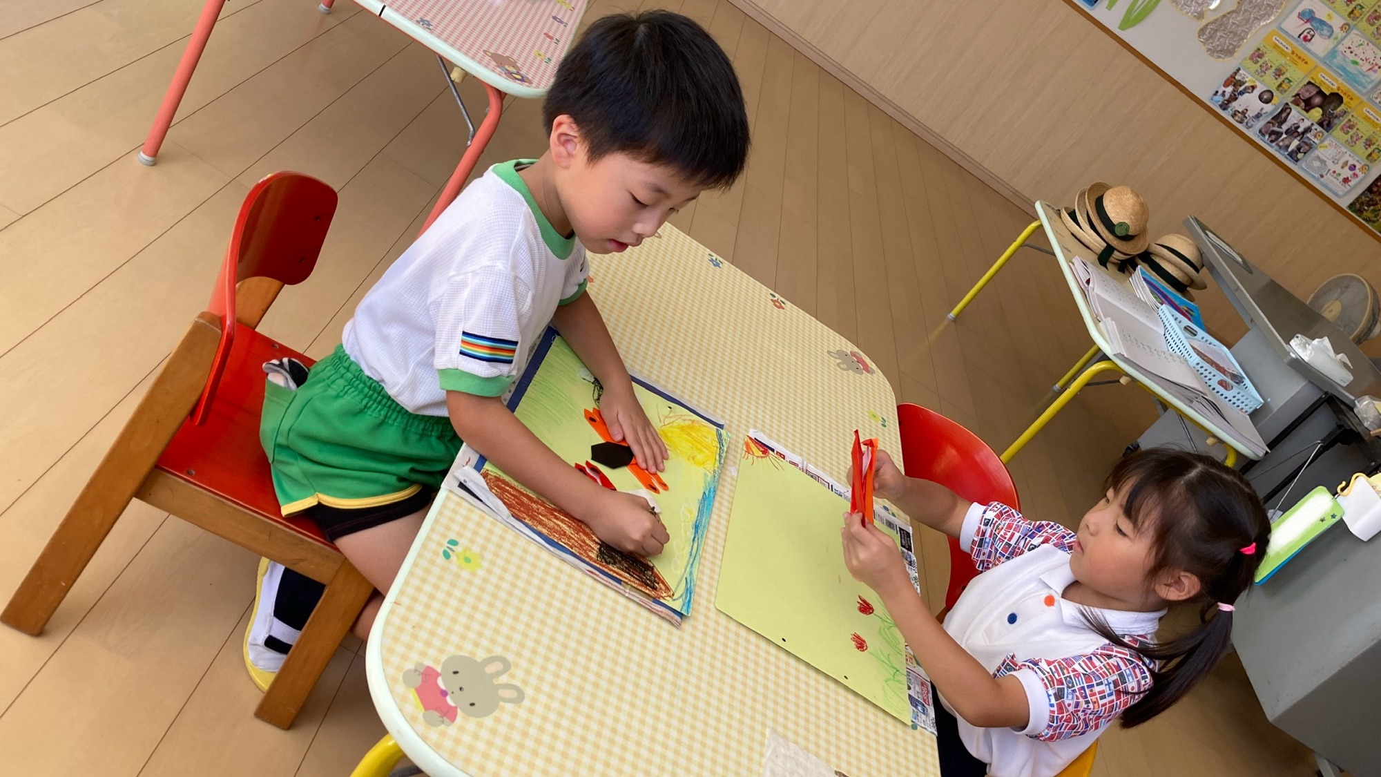 福岡県　京都郡　みやこ町　犀川　わくわくの幼稚園　のびのび幼https://waku2noki.com/7232/稚園　幼稚園　保育園　認定こども園　子ども　保育　弁当　ママ弁当　遠足　年長　年中　年少　未満児　みやこ町保育園　行橋市幼稚園　よちよち広場　言葉遊びかるた遊び　表現遊び　外遊び　お花見　個人制作　マット遊び　体育遊び　らブロック遊び　滑り台　砂場　絵パズル　みのむし　クリスマス制作　お散歩　作品展　ボール遊び　花見　体操教室　指スタンプ製作　給食参観　時の記念日製作　年長製作　あそびワーク　あそび
七夕飾り　秋の折り紙