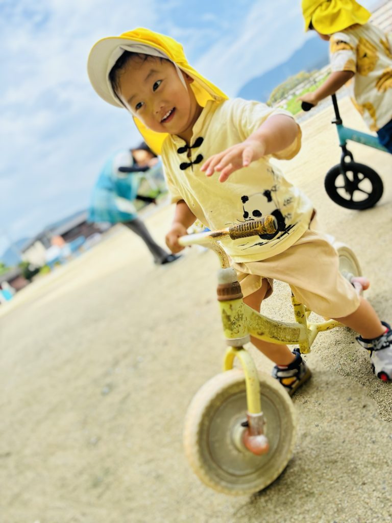 福岡県　京都郡　みやこ町　犀川　わくわくの幼稚園　のびのび幼https://waku2noki.com/7232/稚園　幼稚園　保育園　認定こども園　子ども　保育　弁当　ママ弁当　遠足　年長　年中　年少　未満児　みやこ町保育園　行橋市幼稚園　よちよち広場　言葉遊びかるた遊び　表現遊び　外遊び　お花見　個人制作　マット遊び　体育遊び　らブロック遊び　滑り台　砂場　絵パズル　みのむし　クリスマス制作　お散歩　作品展　ボール遊び　花見　体操教室　指スタンプ製作　給食参観　時の記念日製作　年長製作　あそびワーク　あそび
七夕飾り　さんすうノート　1歳児