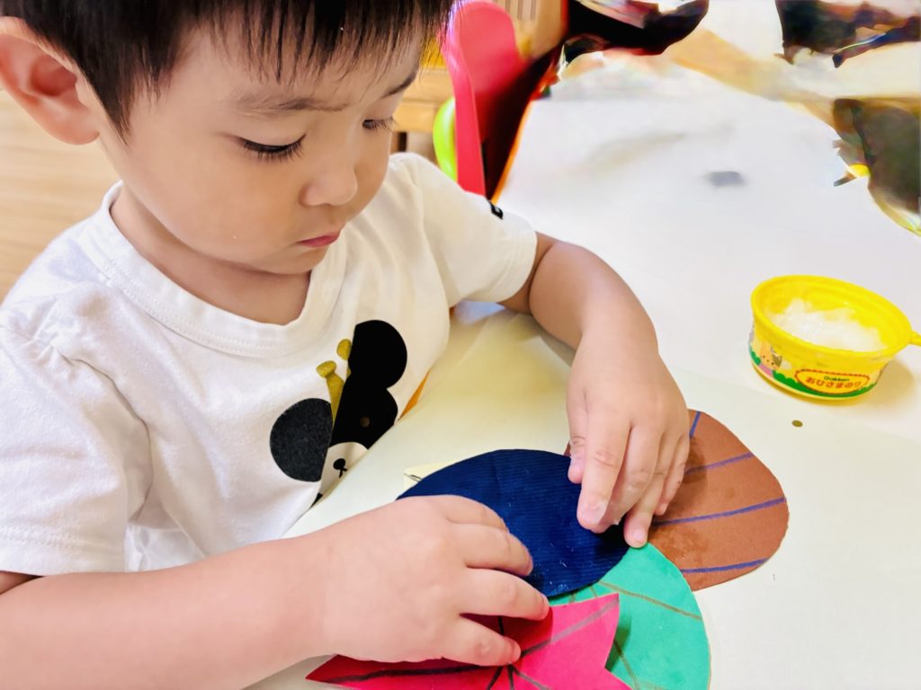 福岡県　京都郡　みやこ町　犀川　わくわくの幼稚園　のびのび幼https://waku2noki.com/7232/稚園　幼稚園　保育園　認定こども園　子ども　保育　弁当　ママ弁当　遠足　年長　年中　年少　未満児　みやこ町保育園　行橋市幼稚園　よちよち広場　言葉遊びかるた遊び　表現遊び　外遊び　お花見　個人制作　マット遊び　体育遊び　らブロック遊び　滑り台　砂場　絵パズル　みのむし　クリスマス制作　お散歩　作品展　ボール遊び　花見　体操教室　指スタンプ製作　給食参観　時の記念日製作　年長製作　あそびワーク　あそび
七夕飾り　絵の具と､はっけん　1歳児製作