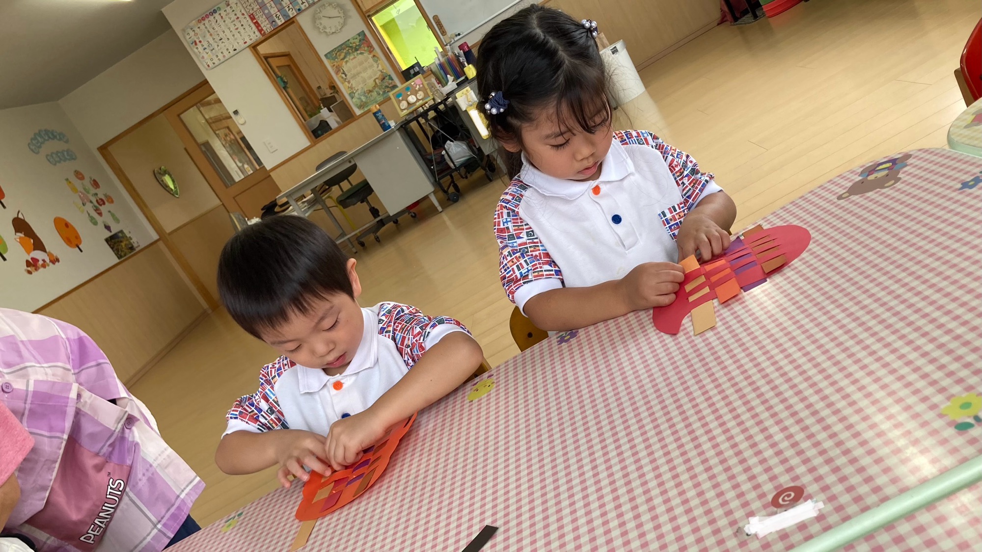 福岡県　京都郡　みやこ町　犀川　わくわくの幼稚園　のびのびhttps://waku2noki.com/7629/幼https://waku2noki.com/7232/稚園　幼稚園　保育園　認定こども園　子ども　保育　弁当　ママ弁当　遠足　年長　年中　年少　未満児　みやこ町保育園　行橋市幼稚園　よちよち広場　言葉遊びかるた遊び　表現遊び　外遊び　お花見　個人制作　マット遊び　体育遊び　らブロック遊び　滑り台　砂場　絵パズル　みのむし　クリスマス制作　お散歩　作品展　ボール遊び　花見　体操教室　指スタンプ製作　給食参観　時の記念日製作　年長製作　あそびワーク　あそび
七夕飾り　絵の具と､ハロウィンお面作り